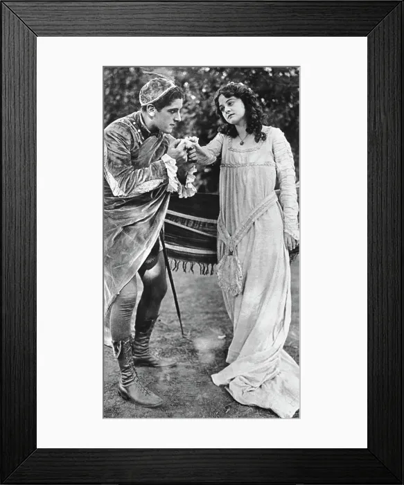 Framed Print : Actors Edward Sutherland and Estelle Allen in Romeo and Juliet Framed Print : Actors Edward Sutherland and Estelle Allen in Romeo and Juliet