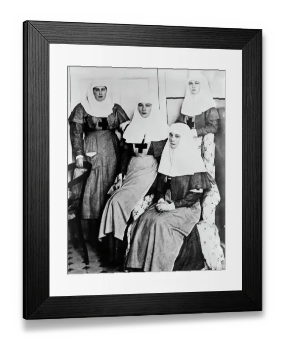 Framed Print : Empress Alexandra with Her Two Daughters Framed Print : Empress Alexandra with Her Two Daughters