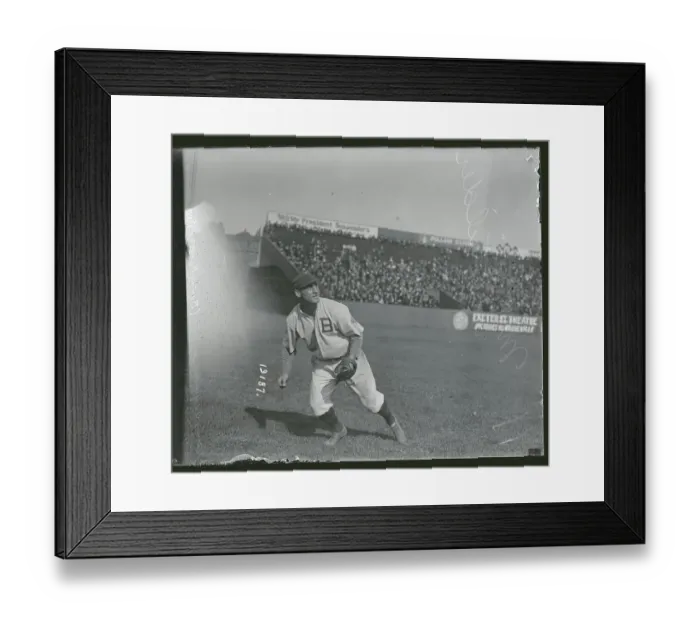 Framed Print : Les Mann at Bat Framed Print : Les Mann at Bat