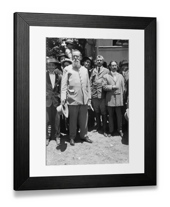 Framed Print : General Venustiano Carranza with Troops Framed Print : General Venustiano Carranza with Troops