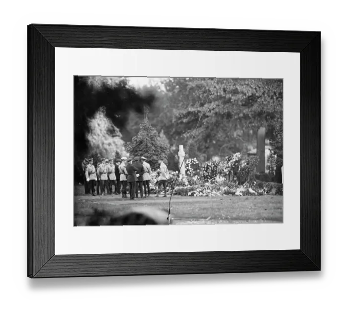 Framed Print : Grave of Thomas Edison Framed Print : Grave of Thomas Edison