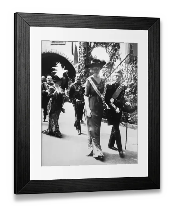 Framed Print : Prince Of Wales Walking W / Duchess D'Aost Framed Print : Prince Of Wales Walking W / Duchess D'Aost