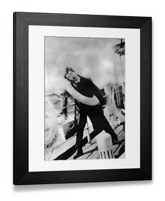 Framed Print : Charlie Chaplin Framed Print : Charlie Chaplin