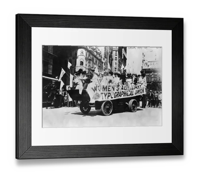 Framed Print : Sight Seeing Bus With Womens Auxillary Framed Print : Sight Seeing Bus With Womens Auxillary