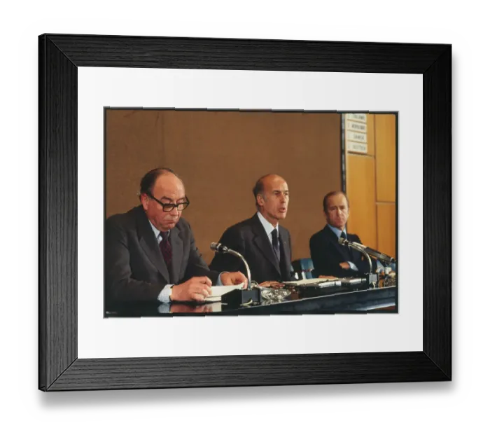 Framed Print : Valery Giscard D'Estaing at Press Conference with Colleagues