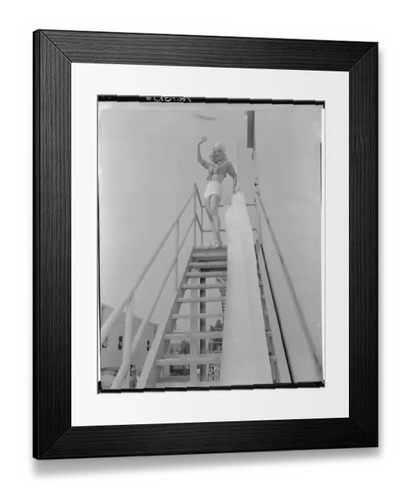 Framed Print : Actress Mamie Van Doren Waving from Steps Framed Print : Actress Mamie Van Doren Waving from Steps