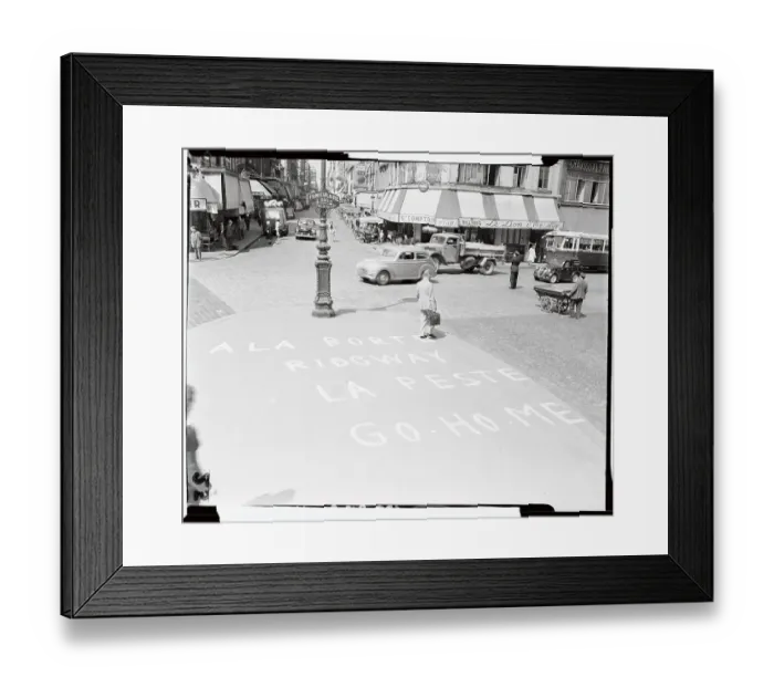 Framed Print : Graffiti on Street in Paris Framed Print : Graffiti on Street in Paris