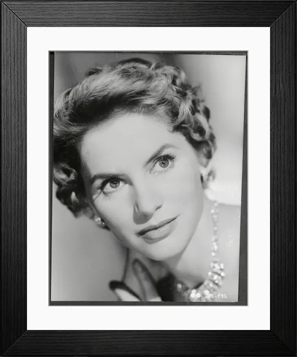 Framed Print : Portrait of Muriel Pavlow Framed Print : Portrait of Muriel Pavlow