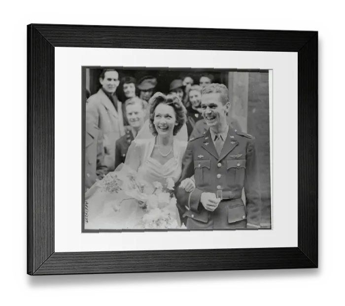 Framed Print : Actress Carole Landis and TC Wallace After Wedding Framed Print : Actress Carole Landis and TC Wallace After Wedding