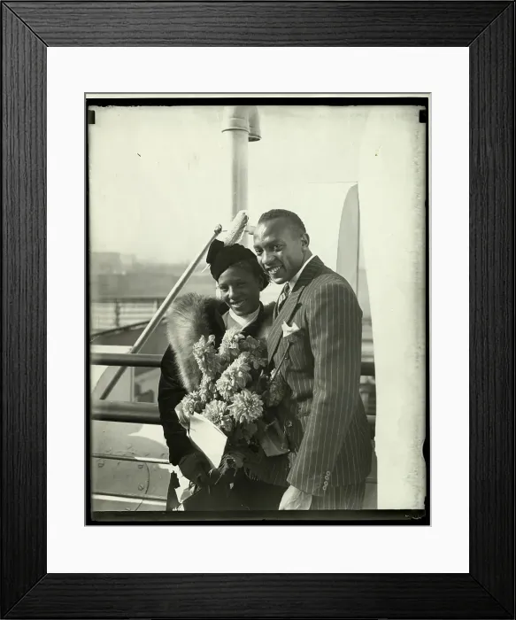 Framed Print : Track Star Jesse Owens Aboard SS Queen Mary Framed Print : Track Star Jesse Owens Aboard SS Queen Mary