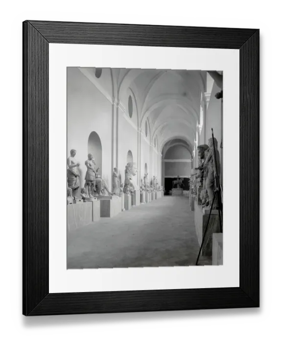 Framed Print : Hall of Statues of Emperors Framed Print : Hall of Statues of Emperors
