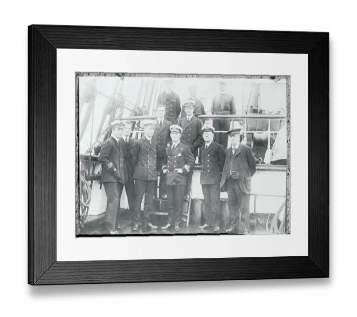 Framed Print : Surviving Commander of Scott Expedition with Crew on Ship Framed Print : Surviving Commander of Scott Expedition with Crew on Ship