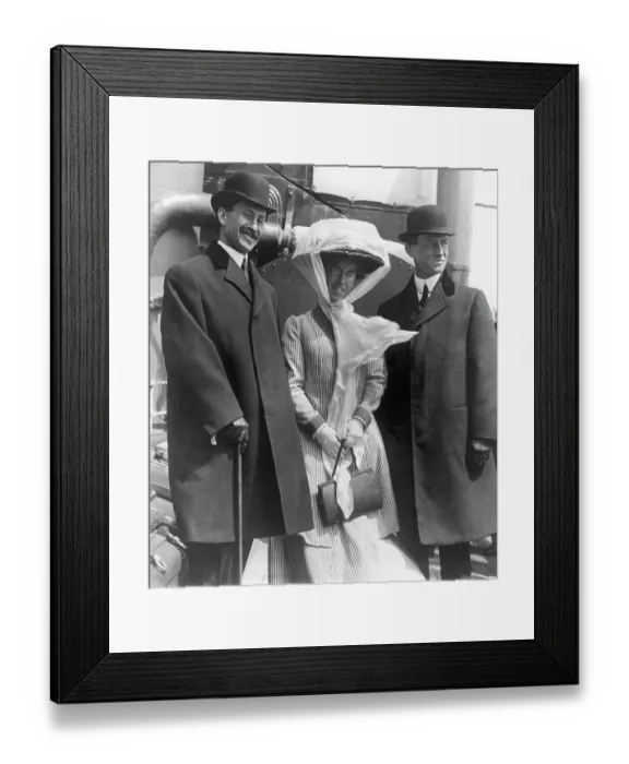 Framed Print : Orville, Wilbur and Katharine Wright Framed Print : Orville, Wilbur and Katharine Wright