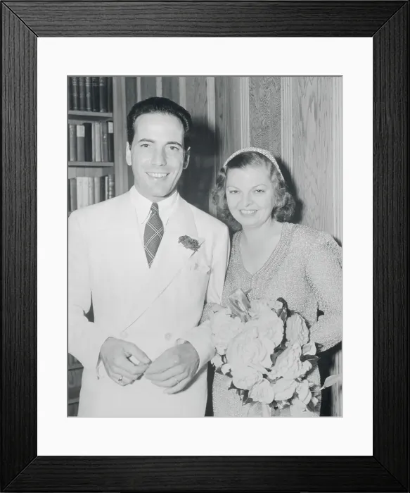 Framed Print : Humphrey Bogart with Mayo Methot Framed Print : Humphrey Bogart with Mayo Methot