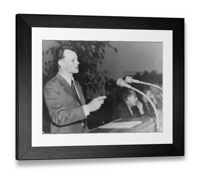 Framed Print : Willy Brandt Speaking Framed Print : Willy Brandt Speaking