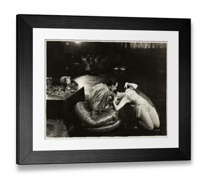 Framed Print : Scene from The Wanderer (1925) Framed Print : Scene from The Wanderer (1925)