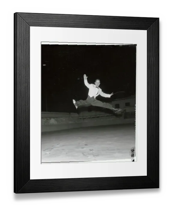 Framed Print : Ronnie Robertson Skating Framed Print : Ronnie Robertson Skating