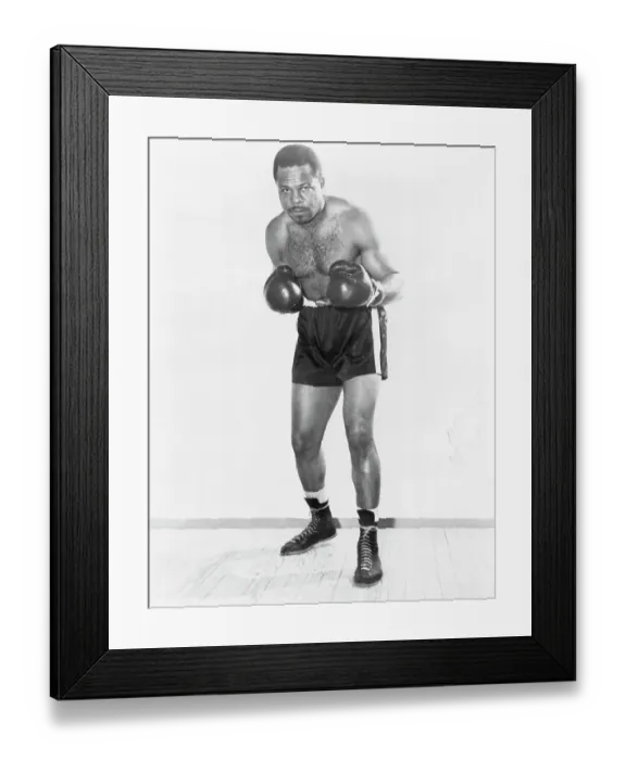 Framed Print : Archie Moore in Fighting Pose Framed Print : Archie Moore in Fighting Pose