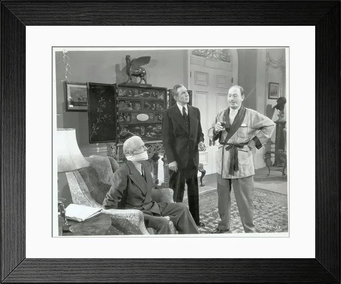Framed Print : Bela Lugosi and Lionel Atwill in The Master Minds