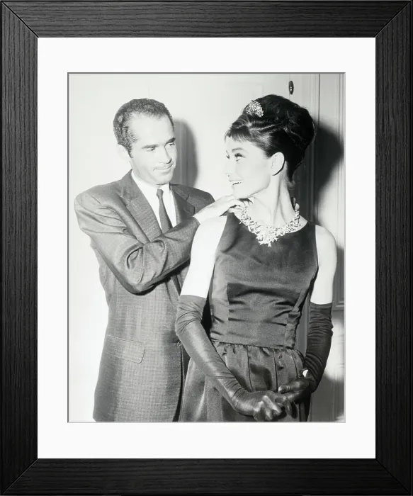 Framed Print : Audrey Hepburn Wearing Tiffany Diamond Necklace Framed Print : Audrey Hepburn Wearing Tiffany Diamond Necklace
