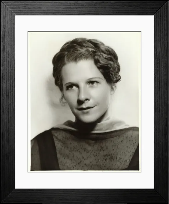 Framed Print : Portrait of Ruth Gordon Framed Print : Portrait of Ruth Gordon