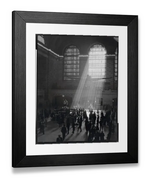 Framed Print : Window Light Shining on Commuters at Grand Central Station Framed Print : Window Light Shining on Commuters at Grand Central Station
