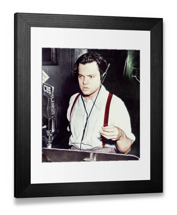 Framed Print : Orson Welles Framed Print : Orson Welles