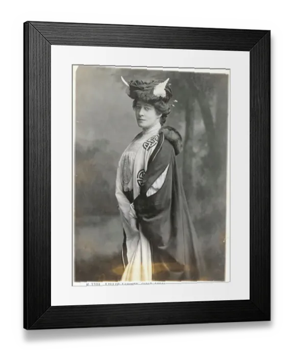 Framed Print : Actress Lily Langtry Framed Print : Actress Lily Langtry