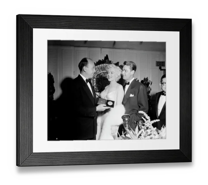 Framed Print : Marilyn Monroe Attending Award Ceremony Framed Print : Marilyn Monroe Attending Award Ceremony