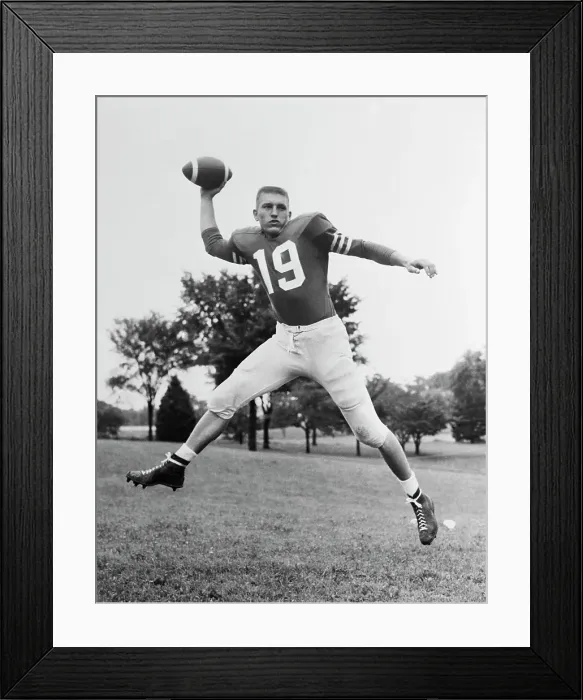Framed Print : Ful Length Portrait of Johnny Unitas Framed Print : Ful Length Portrait of Johnny Unitas