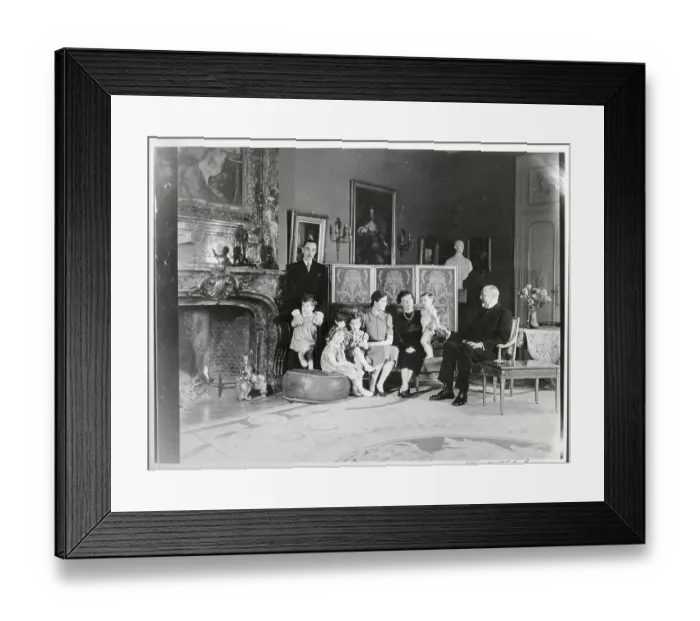 Framed Print : Portrait of French Royal Family in 1937 Framed Print : Portrait of French Royal Family in 1937