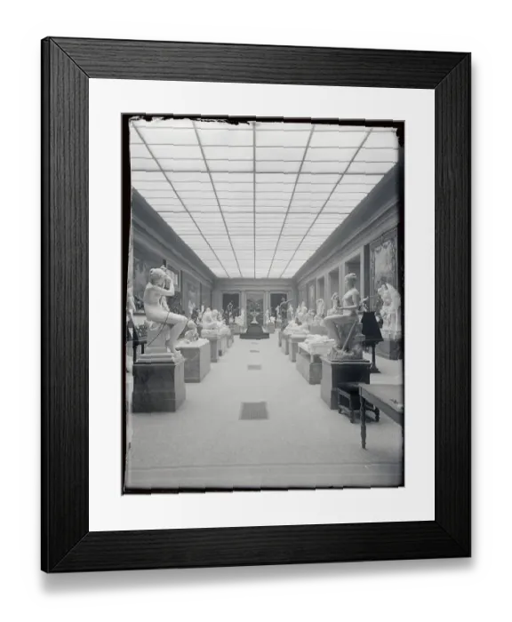 Framed Print : Statues Sitting in Luxemburg Gallery Framed Print : Statues Sitting in Luxemburg Gallery