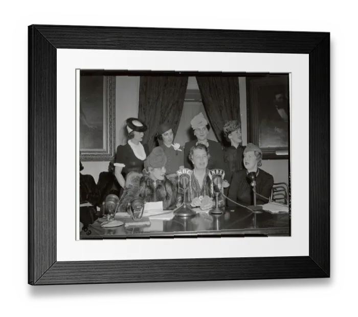 Framed Print : Eleanor Roosevelt and Guests at White House Framed Print : Eleanor Roosevelt and Guests at White House