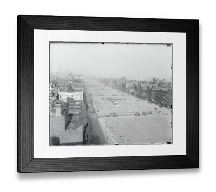 Framed Print : Bettmann Archive Framed Print : Bettmann Archive