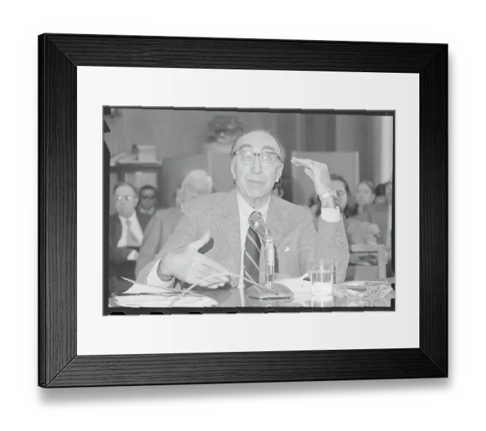 Framed Print : Michael E. DeBakey Gesturing at Health Meeting Framed Print : Michael E. DeBakey Gesturing at Health Meeting