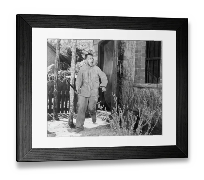 Framed Print : Dustin Hoffman in Papillon
