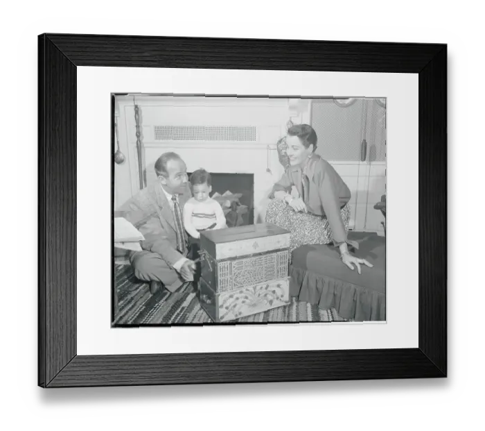 Framed Print : Broderick Crawford with Family Framed Print : Broderick Crawford with Family