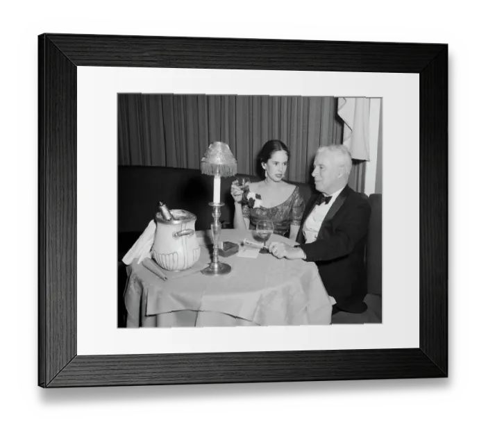 Framed Print : Charlie Chaplin with Wife Oona Framed Print : Charlie Chaplin with Wife Oona