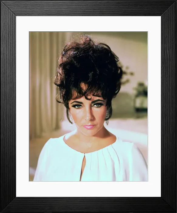 Framed Print : Portrait of Elizabeth Taylor Framed Print : Portrait of Elizabeth Taylor