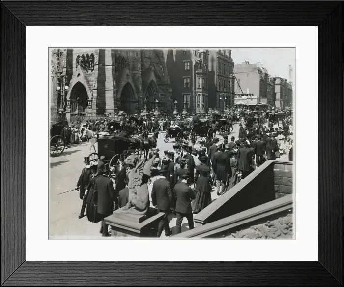 Framed Print : View of St. Thomas Church on Easter Framed Print : View of St. Thomas Church on Easter
