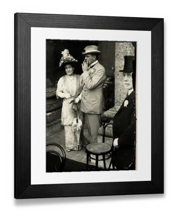 Framed Print : Couple at Gathering at Blenheim Palace Framed Print : Couple at Gathering at Blenheim Palace