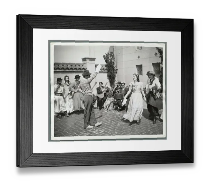 Framed Print : Walt Disney Learning El Gato Framed Print : Walt Disney Learning El Gato