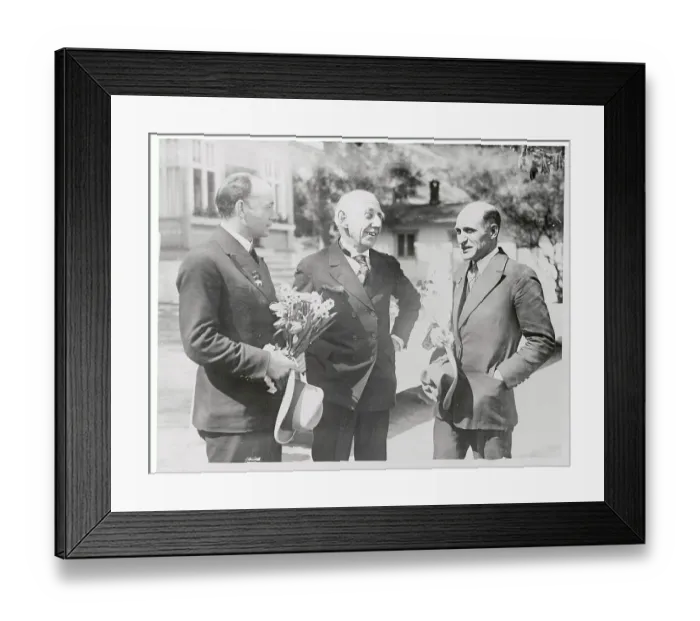 Framed Print : Roald Amundsen Standing with Friends