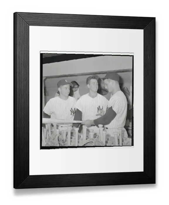 Framed Print : Roger Maris With Teammates Framed Print : Roger Maris With Teammates