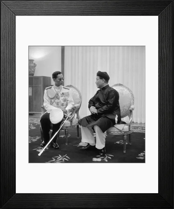 Framed Print : Meeting of Asian Leaders Framed Print : Meeting of Asian Leaders