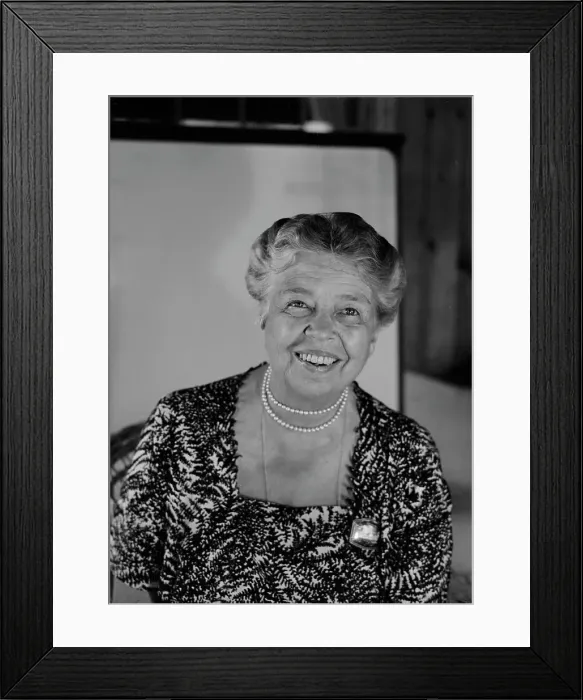 Framed Print : Portrait of Anna Eleanor Roosevelt Framed Print : Portrait of Anna Eleanor Roosevelt