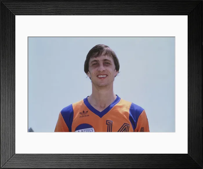 Framed Print : Johan Cruyff Framed Print : Johan Cruyff