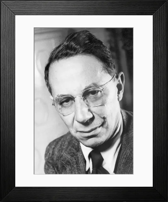 Framed Print : Close-Up Pic Of Prof Thadeus Reichstein Framed Print : Close-Up Pic Of Prof Thadeus Reichstein