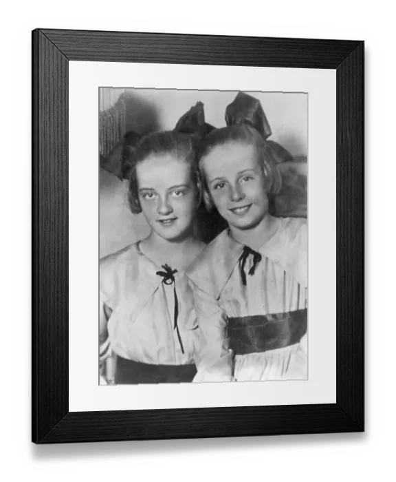 Framed Print : Bette Davis Is Shown @ Age Of 12 W / Siste Framed Print : Bette Davis Is Shown @ Age Of 12 W / Siste