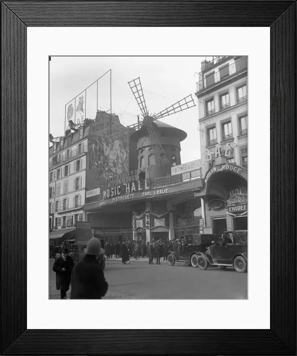 Framed Print : Montmartre Framed Print : Montmartre